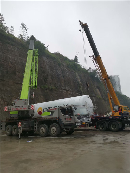 马关县“不怕风雨冻”—— 吊车的 “恶劣环境适应” 技术